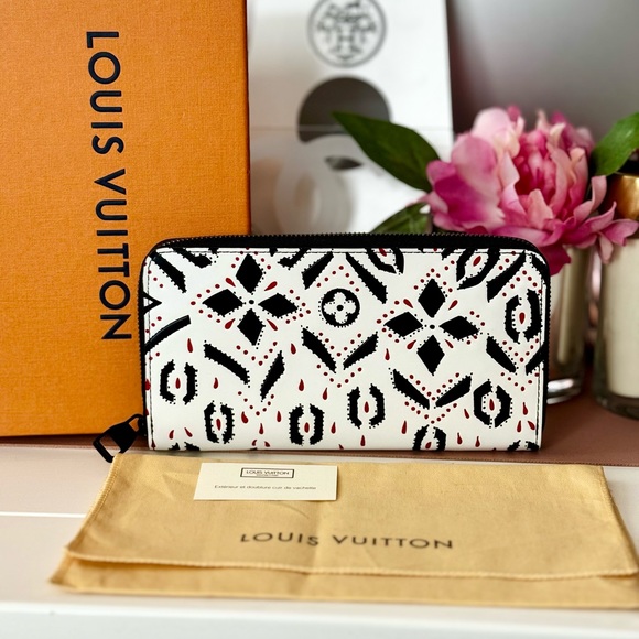 Louis Vuitton Handbags - Louis Vuitton Limited Edition Zippy Wallet